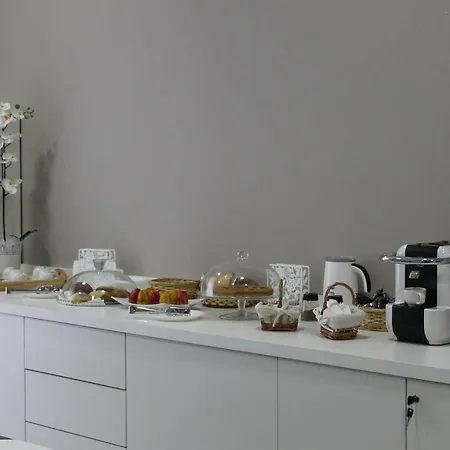 B E B Madonna Della Via Bed & Breakfast