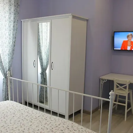 B E B Madonna Della Via