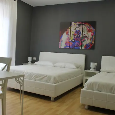 Bed & Breakfast B E B Madonna Della Via